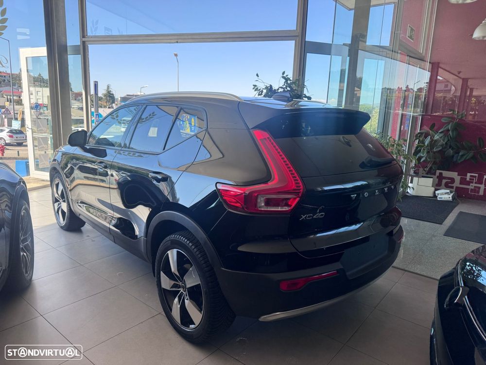 Volvo XC 40 T3 Geartronic Momentum Pro - 8