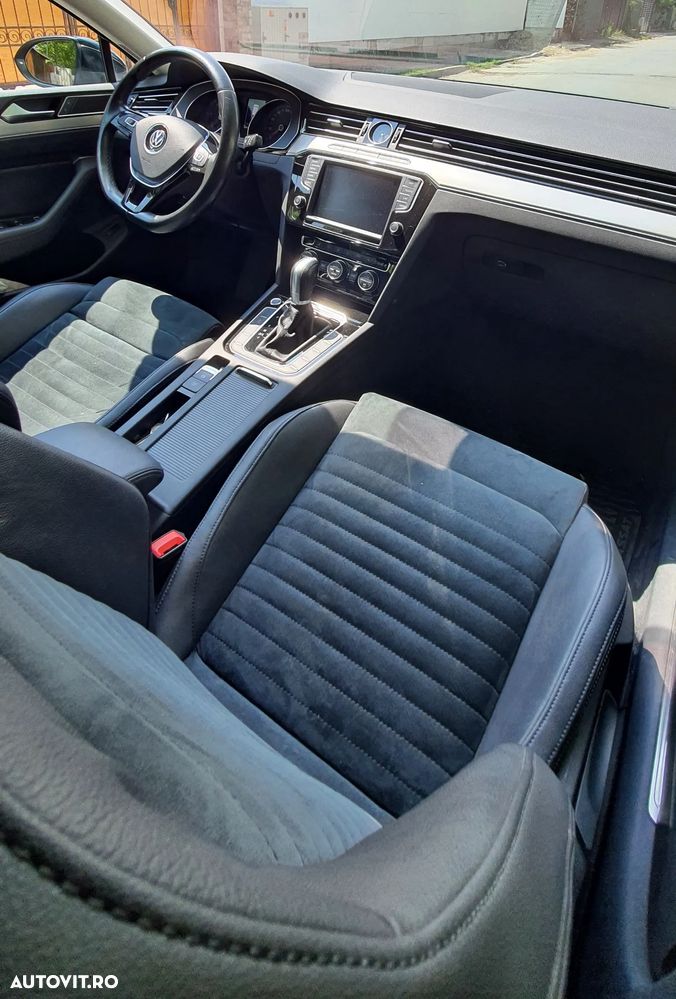Volkswagen Passat 2.0 TDI DSG Highline - 19