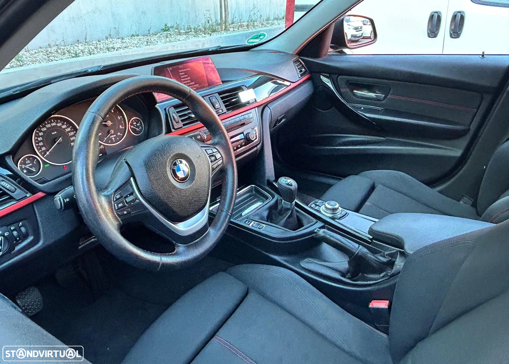 BMW 320 d DPF Touring Edition Sport - 17