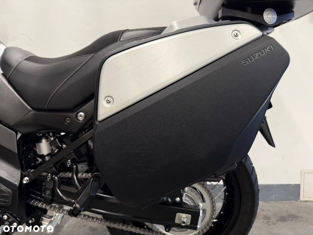 Suzuki V-STROM - 26