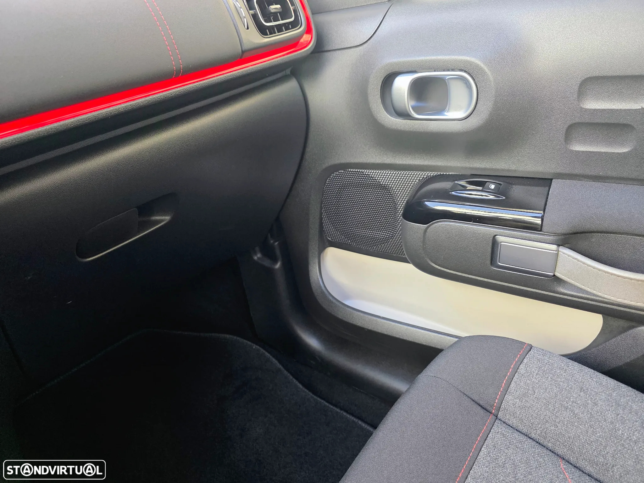 Citroën C3 1.2 PureTech Shine - 38