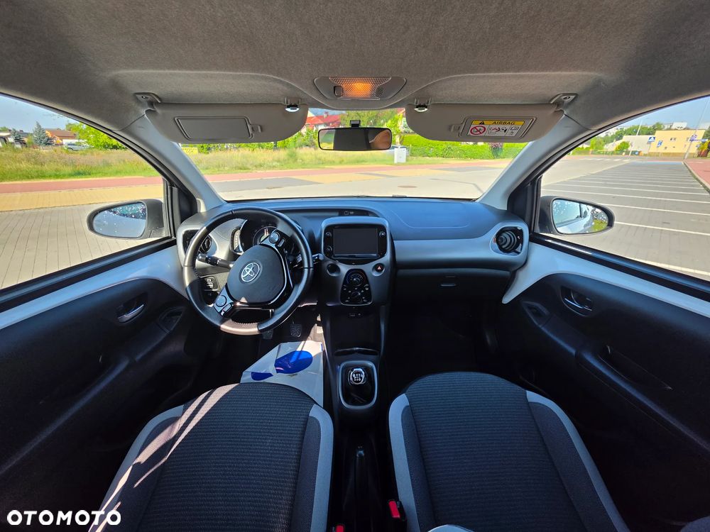 Toyota Aygo x-play - 15