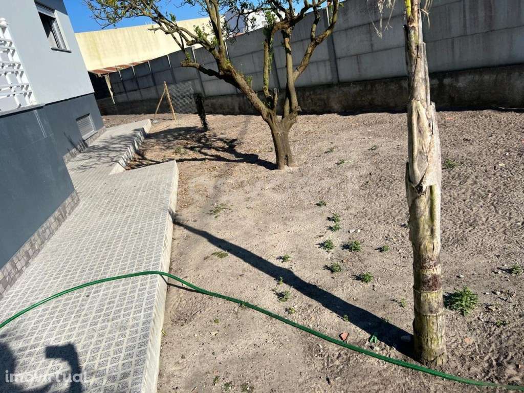 Moradia T3 situada em Vieira de Leiria - Grande imagem: 2/13