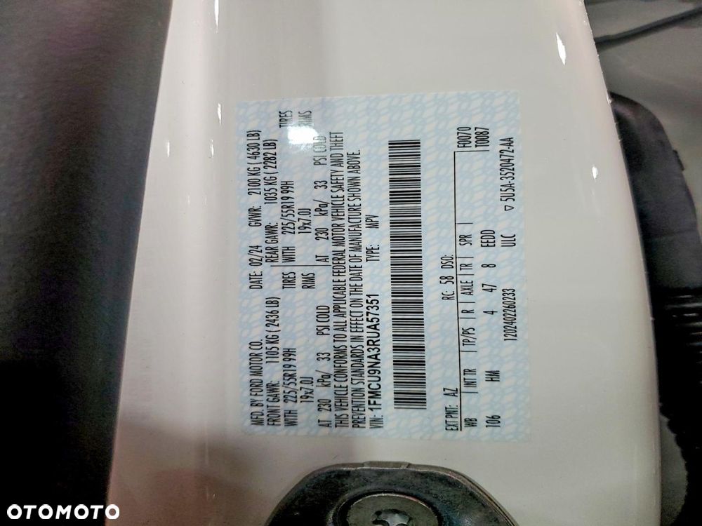 Ford Escape 2.0 EcoBoost AWD Titanium - 14