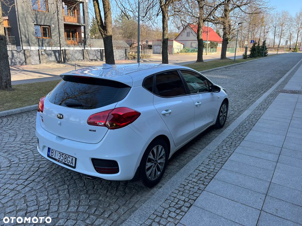 Kia Ceed 1.6 CRDi M - 11