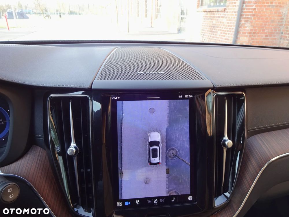 Volvo XC 60 T8 Plug-In Hybrid AWD Ultra Dark - 21