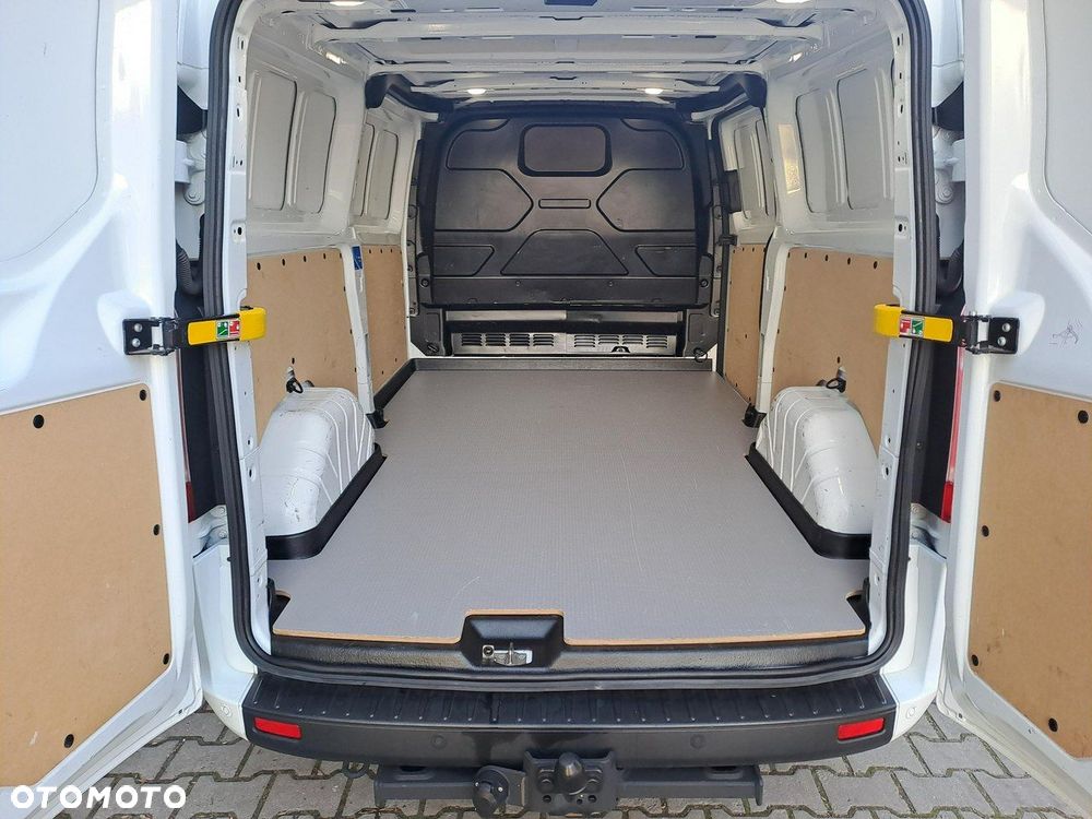 Ford Transit Custom - 13