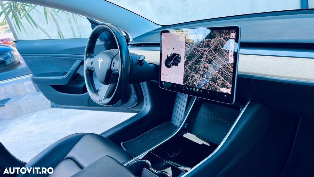 Tesla Model 3 2019 photo 4