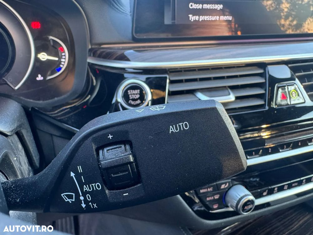BMW Seria 5 520d Aut. Luxury Line - 15