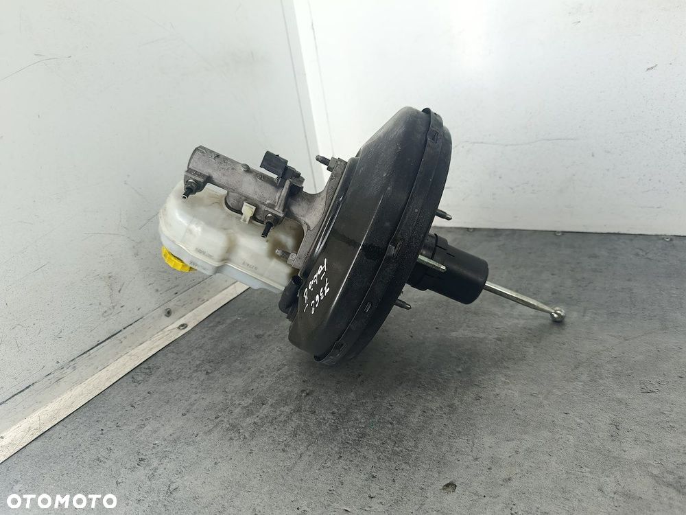 SERWO HAMULCOWE SKODA FABIA II FL 6R1614105J 1.2 HTP - 1