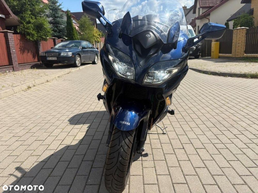 Yamaha FJR - 2