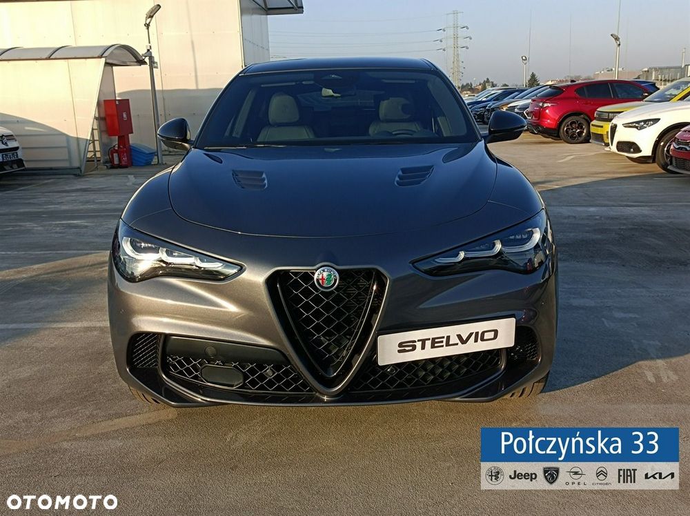 Alfa Romeo Stelvio - 21