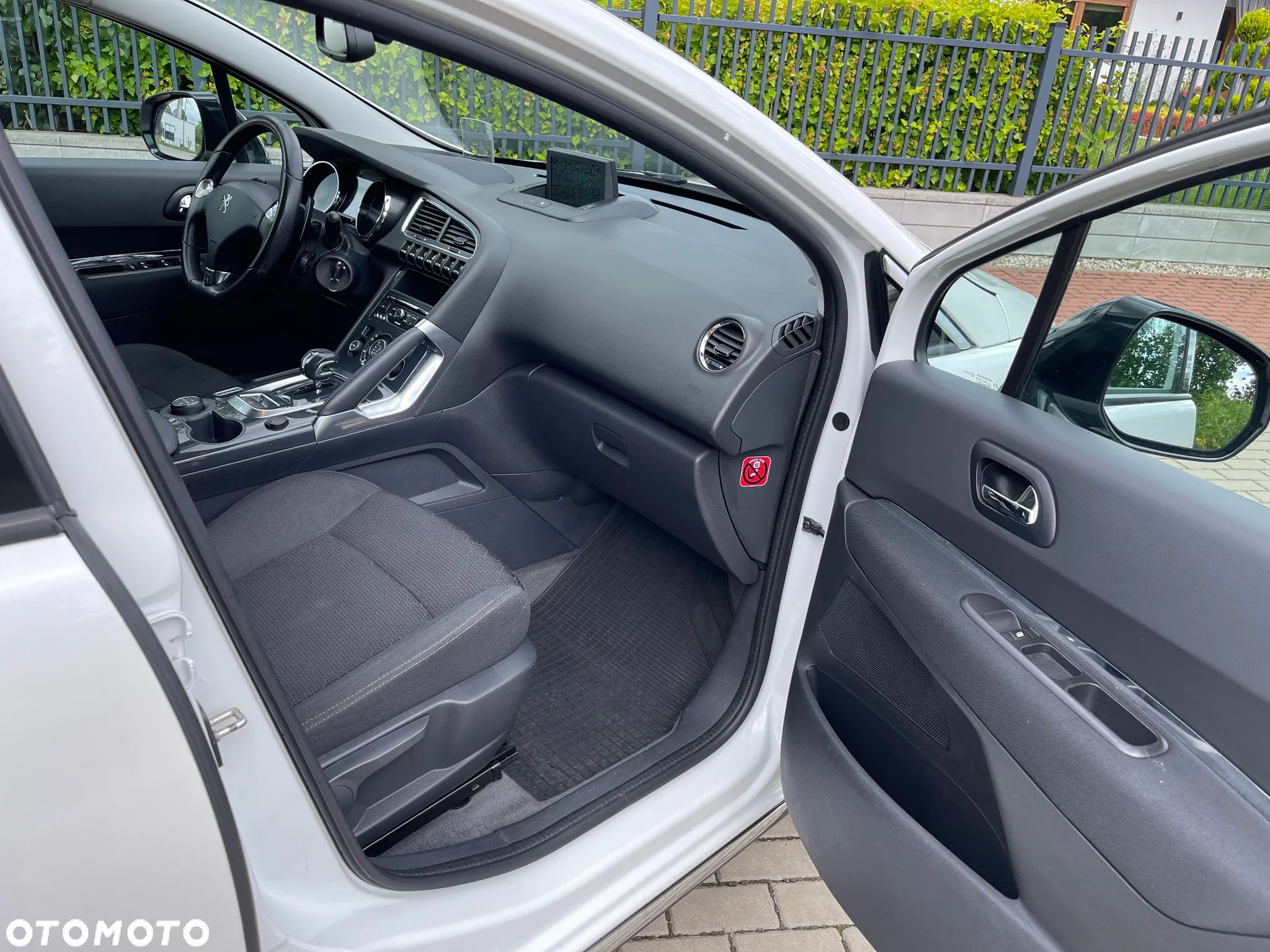 Peugeot 3008 Hybrid4 - 23