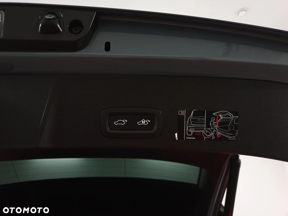 Volvo XC 40 D3 SCR R-Design - 33