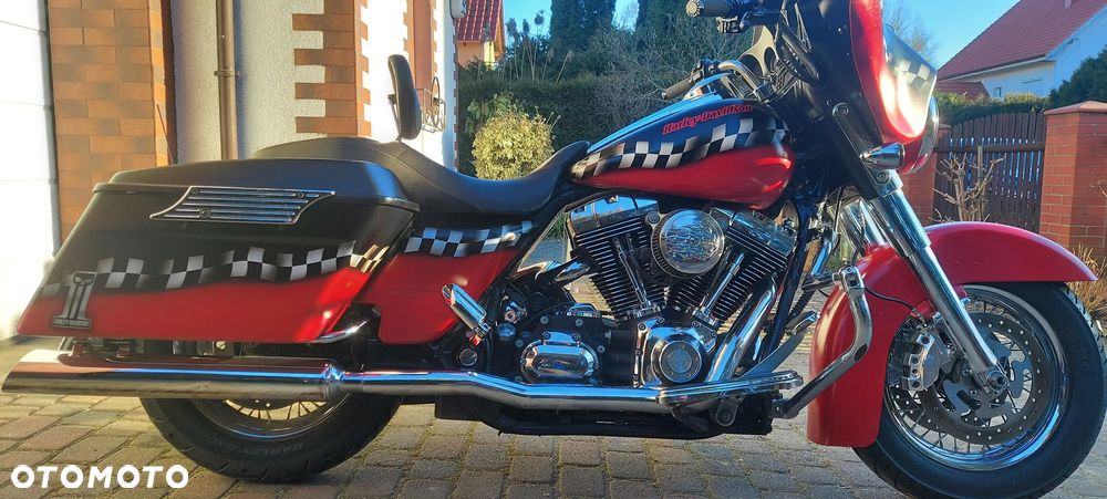 Harley-Davidson Touring Street Glide - 11
