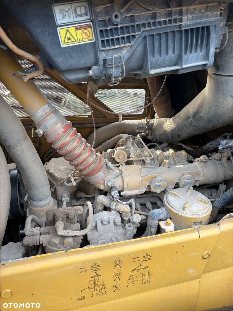 Caterpillar CAT D6N LGP - 11