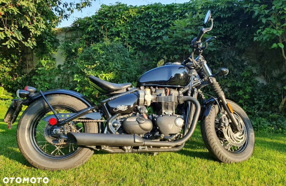 Triumph Bonneville Bobber - 2