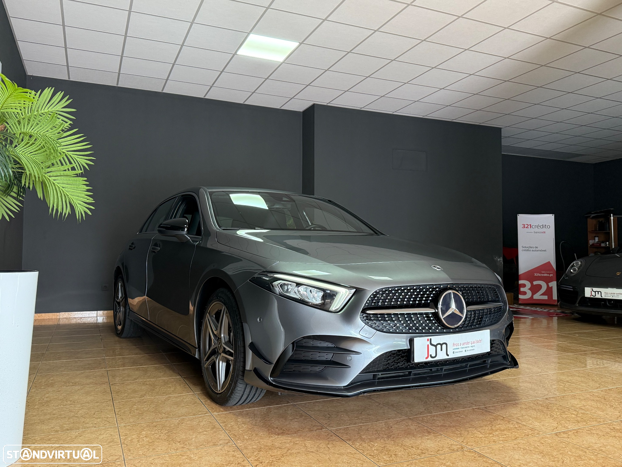 Mercedes-Benz A 250 e AMG Line - 3