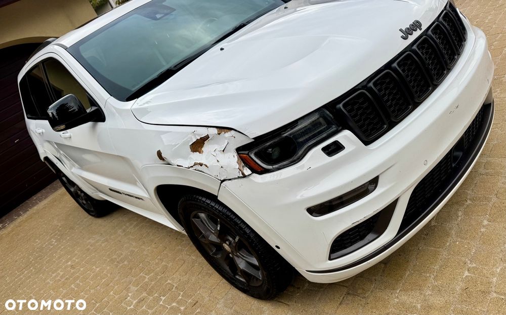 Jeep Grand Cherokee - 14