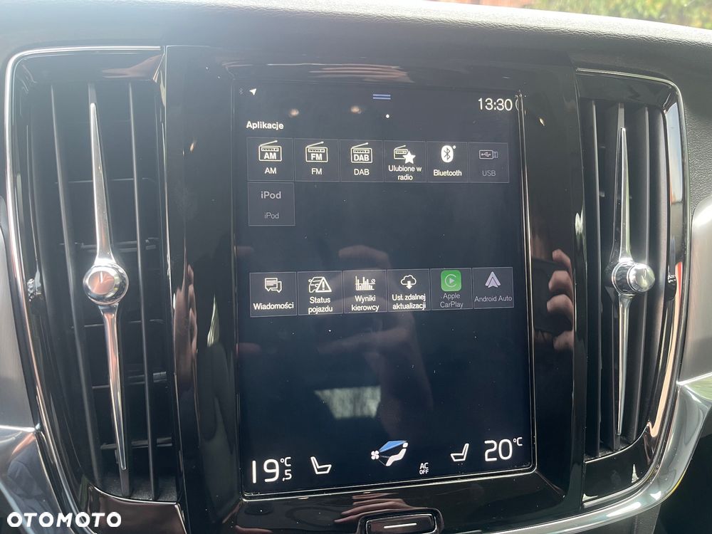 Volvo V90 D4 SCR Momentum Pro - 22