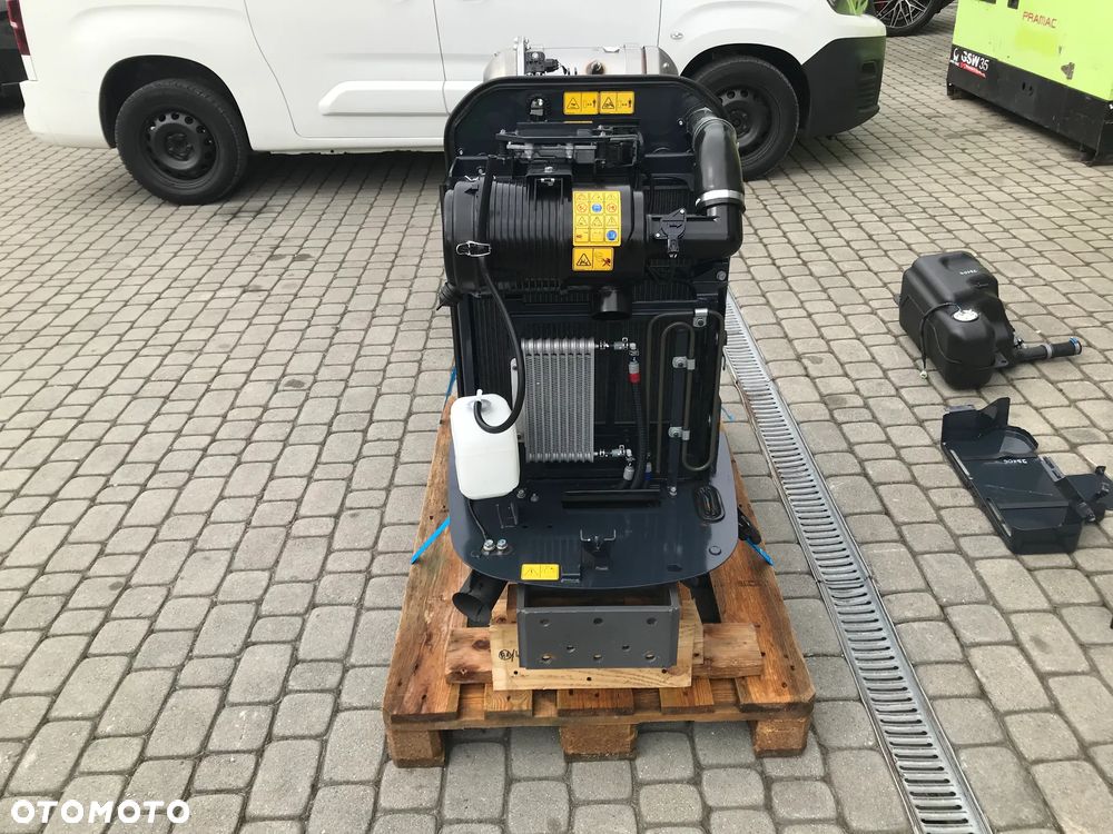 SILNIK ISEKI E4FH 36kW 27000netto MASSEY FERGUSON 2800 E 1800 E 2800 M - 6