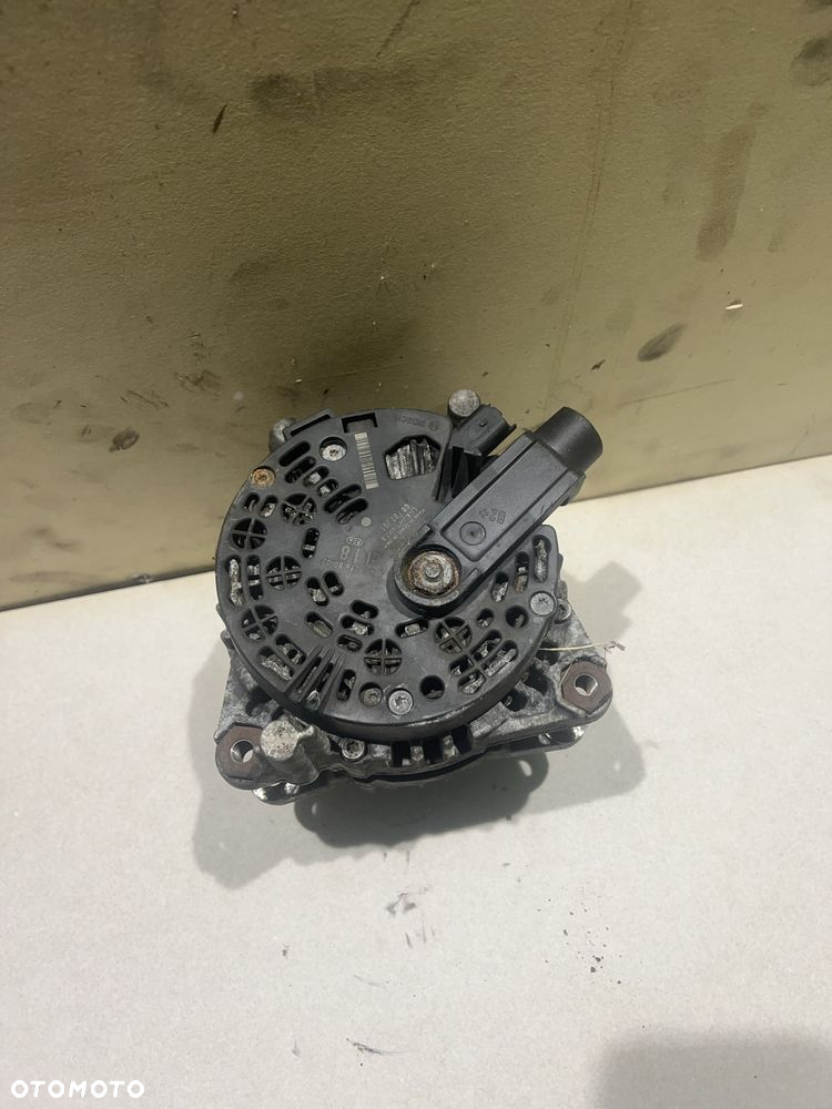 Alternator Citroen C5 III x7 peugeot 607 lift 2.7 hdi - 3