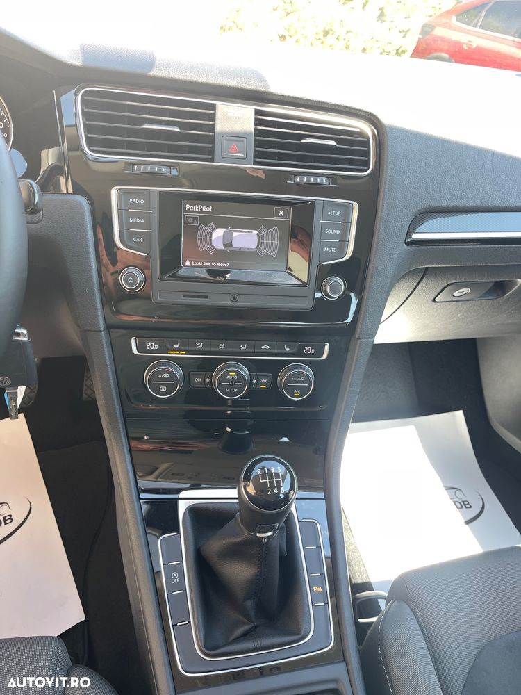 Volkswagen Golf 2.0 TDI (BlueMotion Technology) Highline - 34