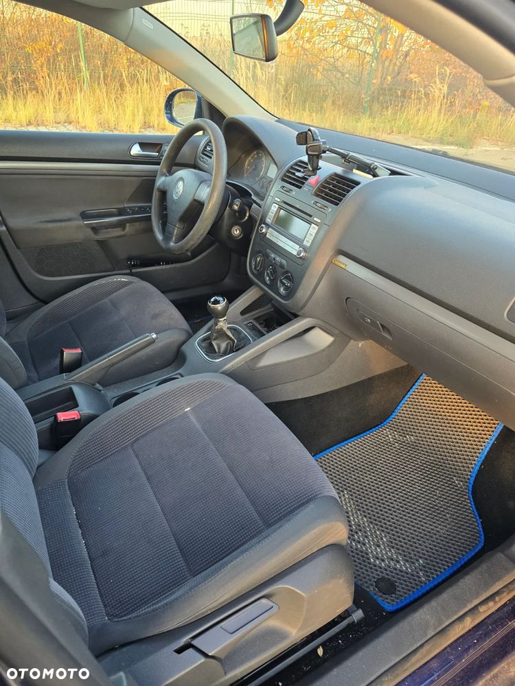 Volkswagen Jetta 1.6 Trendline - 9