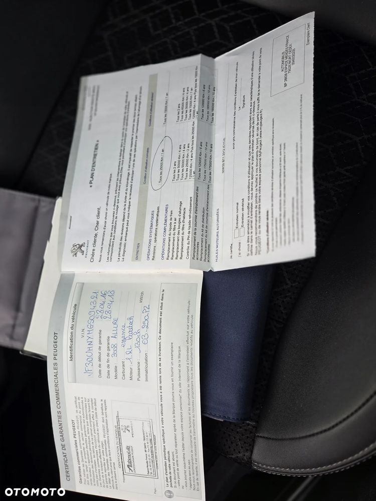 Peugeot 3008 1.2 PureTech GPF Allure S&S - 12