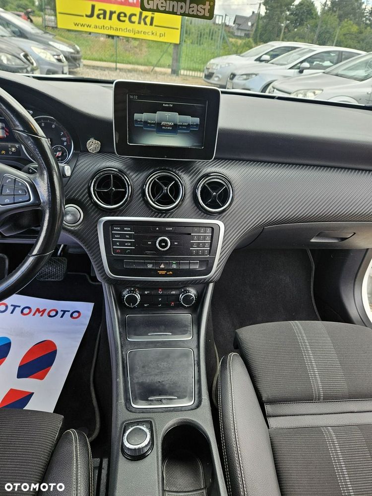 Mercedes-Benz GLA - 19