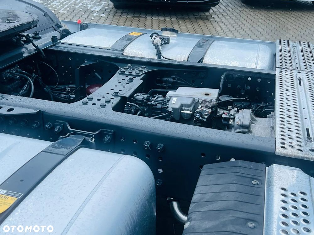 Mercedes-Benz Actros 1848/ Retarder olejowy/Klima Postojowa / Aktywny tempomat ACC/ - 12