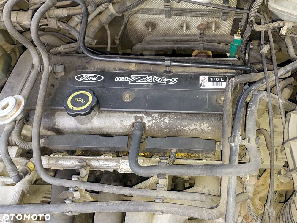 Ford Focus 1.6 Ambiente - 4
