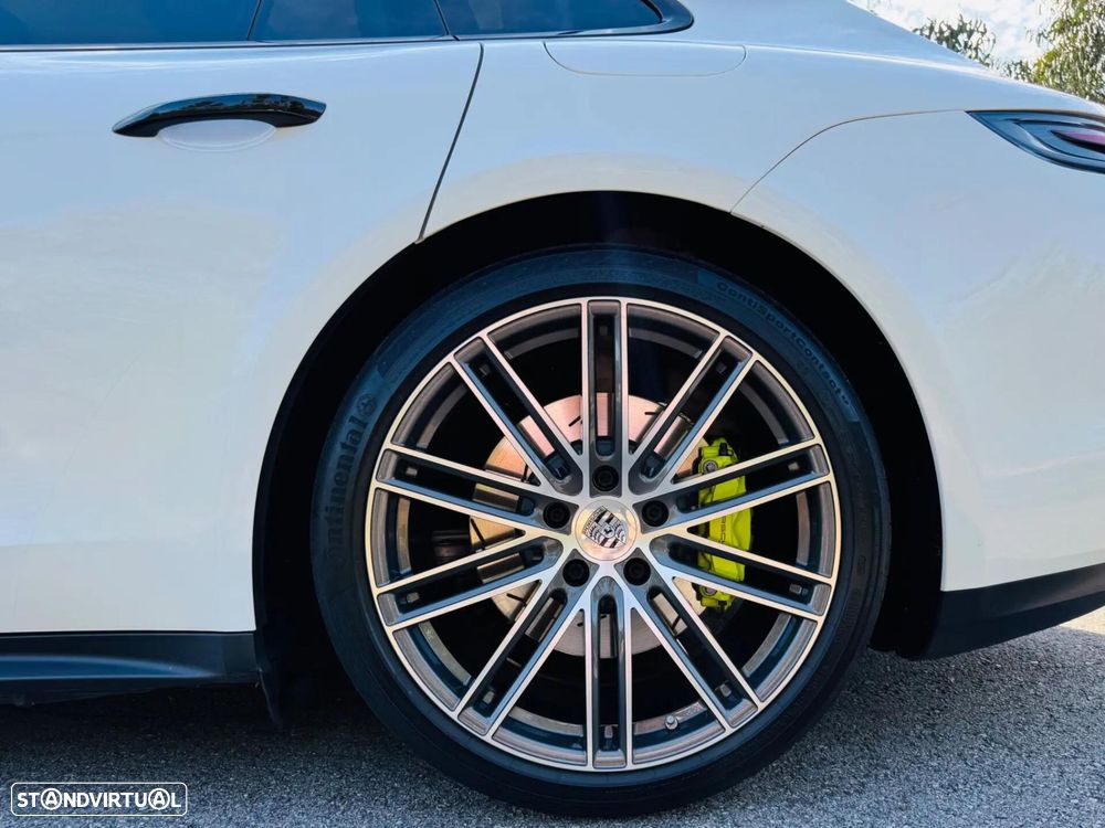Porsche Panamera Sport Turismo 4 E-Hybrid - 17