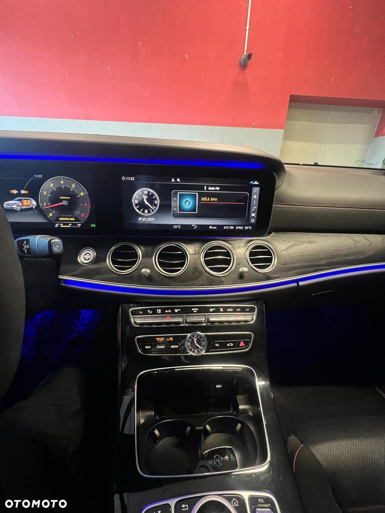 Mercedes-Benz Klasa E 43 AMG 4-Matic - 21