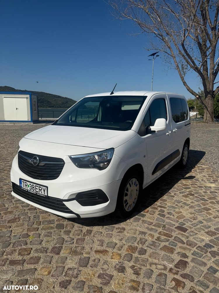 Opel Combo 1.2 L1H1 Start/Stop Edition - 1