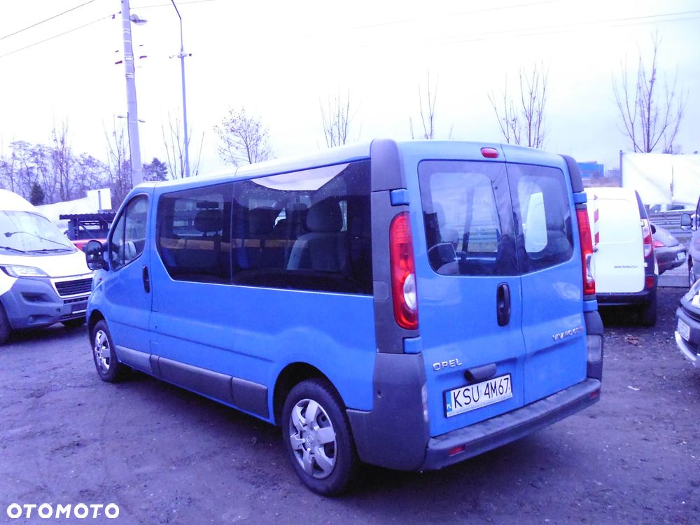 Opel Vivaro - 8