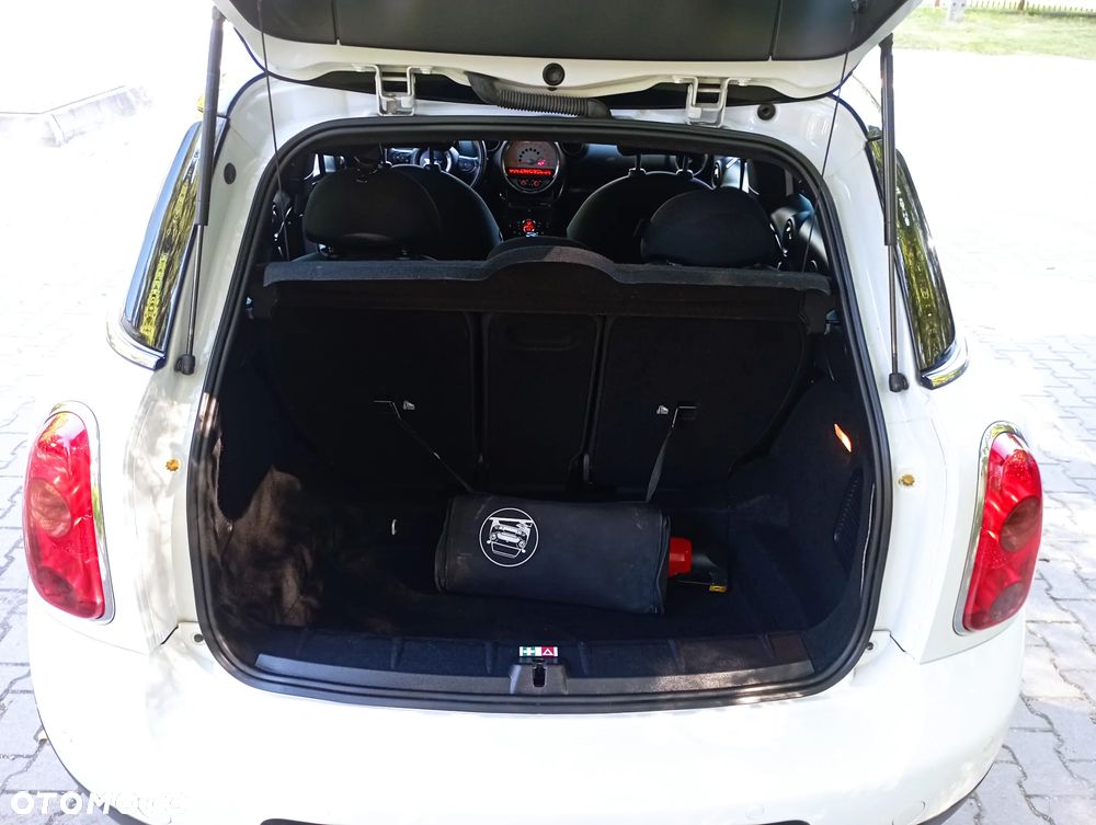 MINI Countryman Cooper D ALL4 - 24