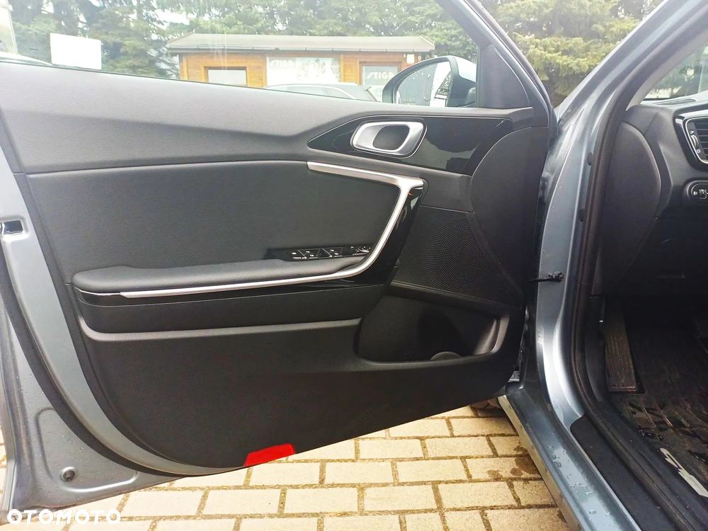 Kia Ceed 1.5 T-GDI Tribute DCT - 13