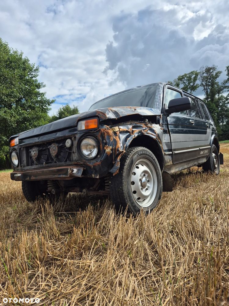 Lada Niva - 7