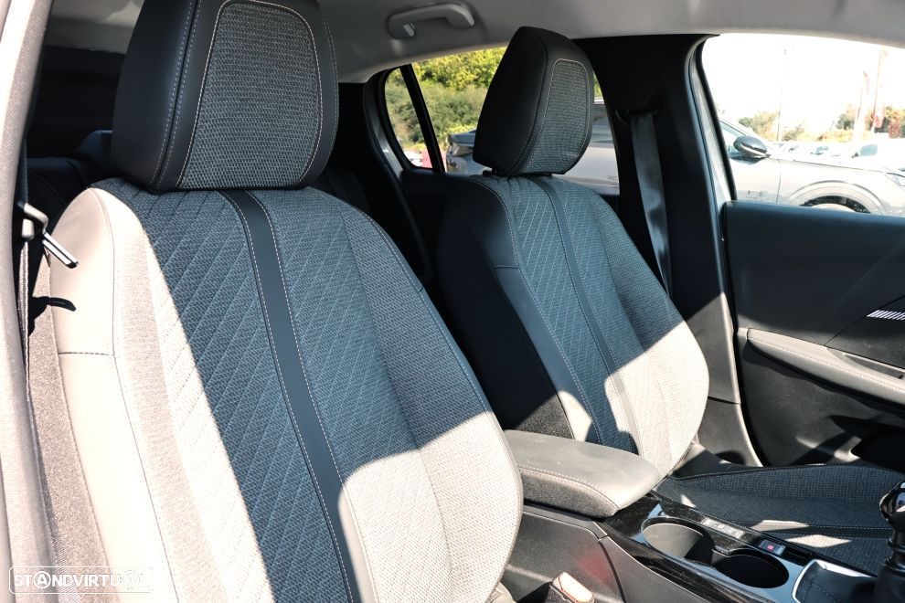 Peugeot 208 1.2 PureTech Allure - 11