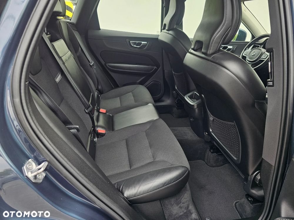 Volvo XC 60 B4 D Geartronic Momentum - 16