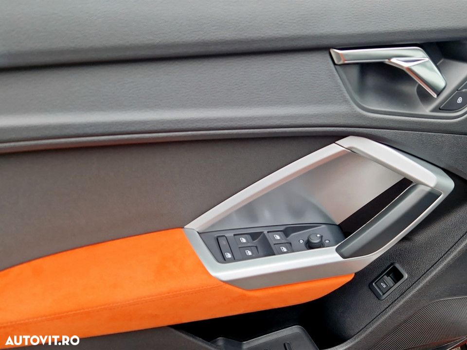 Audi Q3 2.0 40 TFSI S tronic quattro Advanced - 16