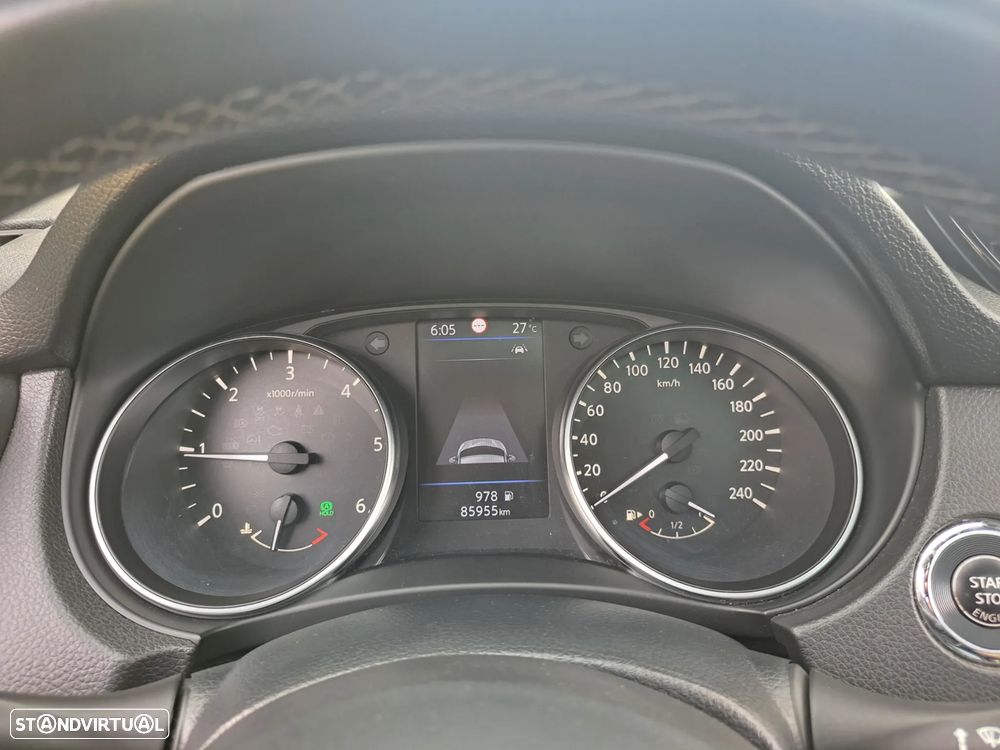 Nissan Qashqai 1.5 dCi N-Connecta J18 - 32