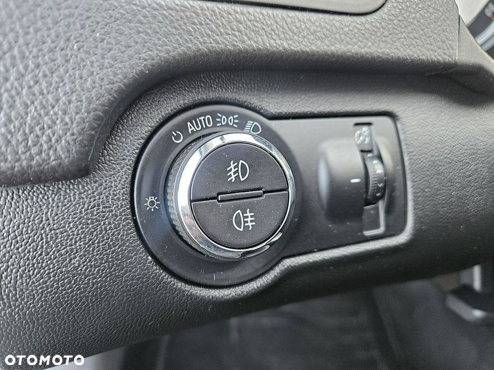 Opel Insignia - 14