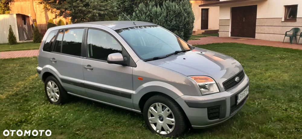 Ford Fusion - 13