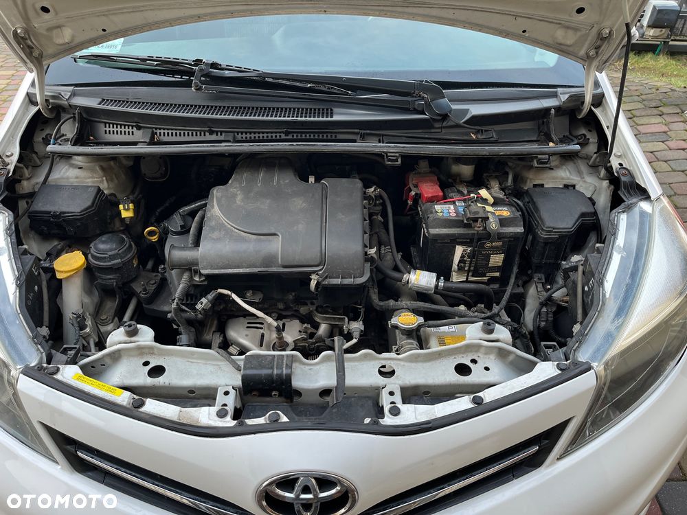 Toyota Yaris 1.0 Sol - 16