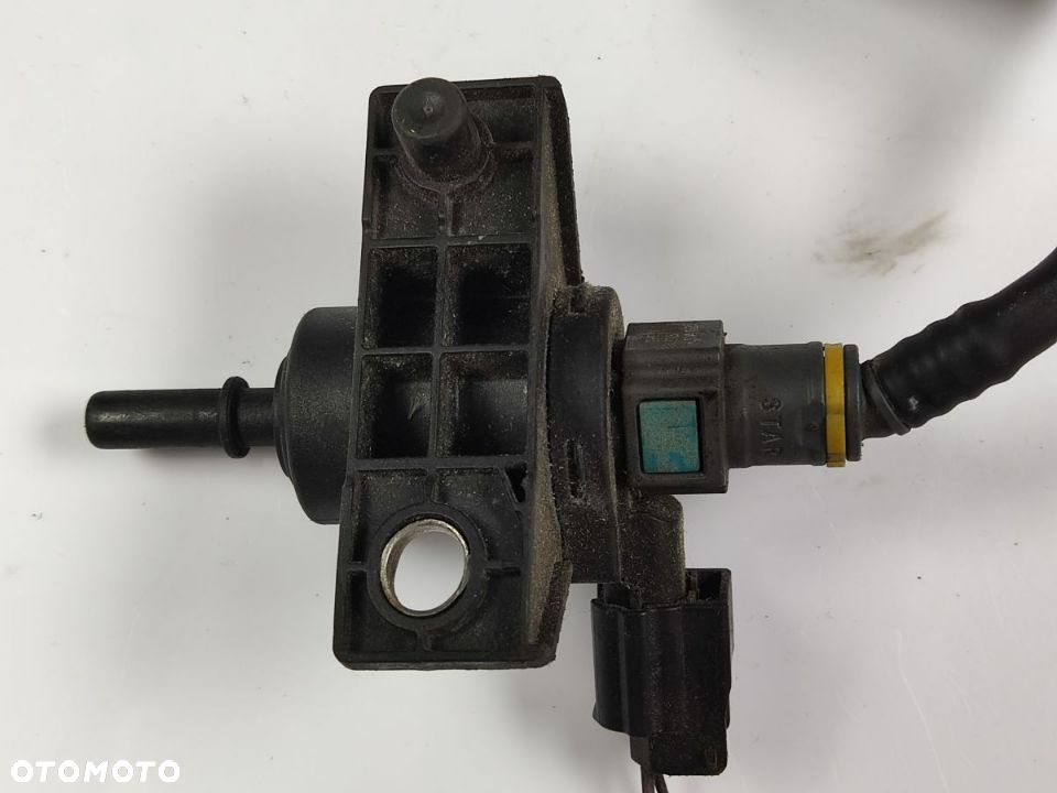 RENAULT 1.5 DCI Zawór Paliwa 8200849747 - 3