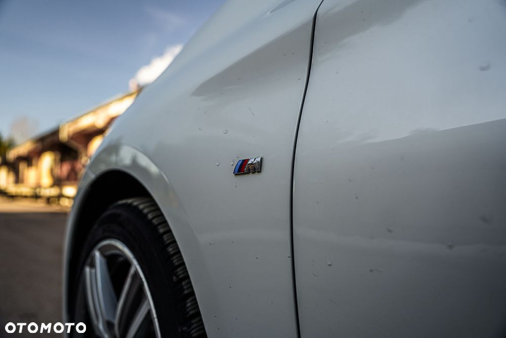 BMW Seria 2 218d M Sport - 13