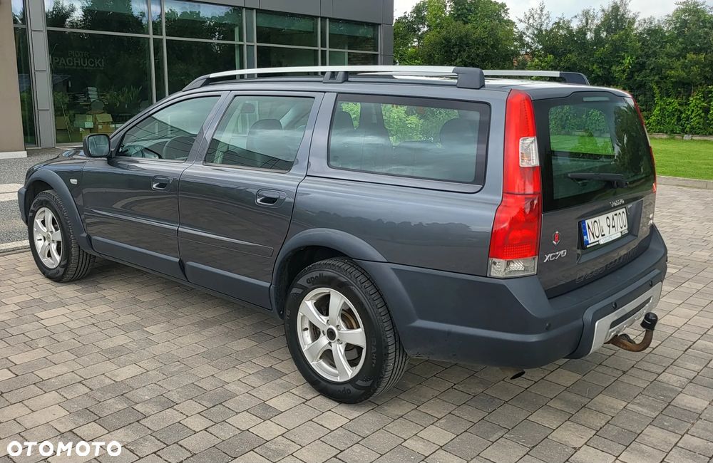 Volvo XC 70 2.4 AWD Automatik Momentum - 9