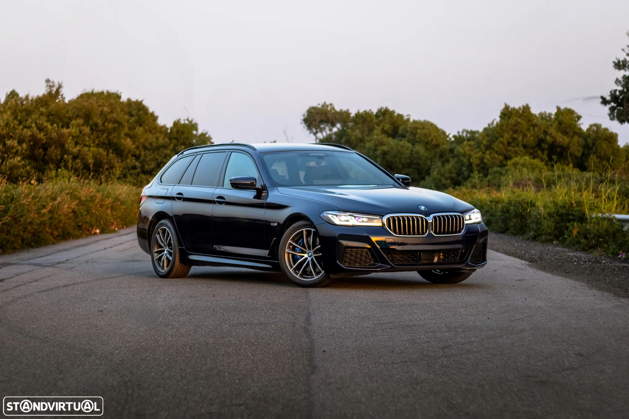 BMW 530 e Pack Desportivo M - 12
